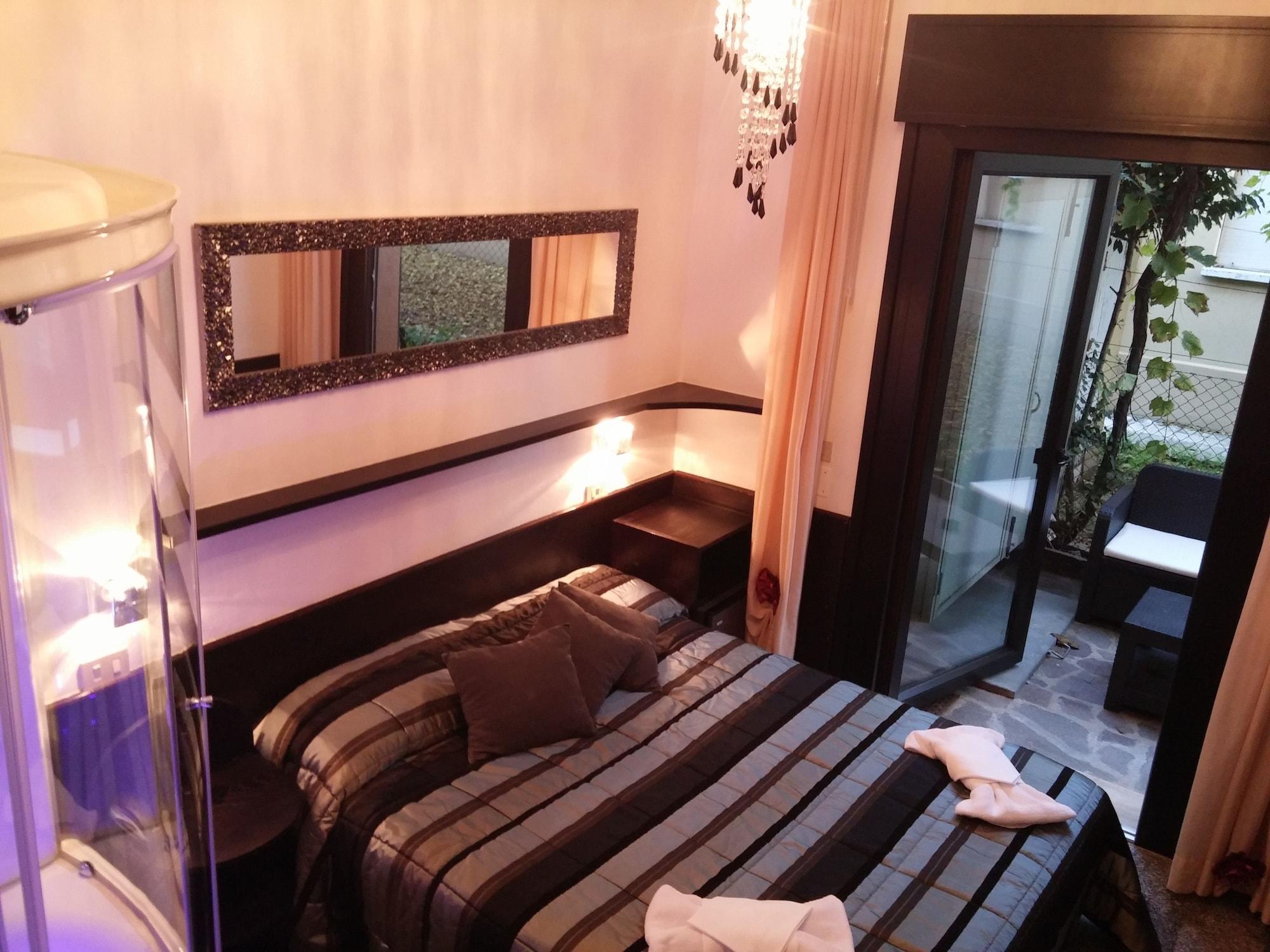 Hotel Memory Ріміні Екстер'єр фото
